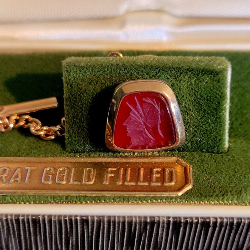 Vintage Dolan Bullock Cameo 14K Gold Filled Tie Pin